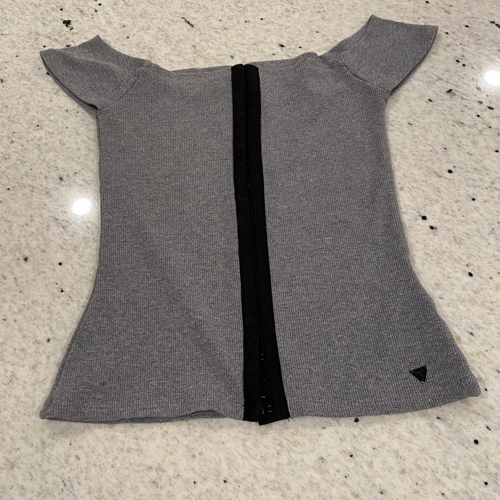 LIKE NEW GUESS TOP 🔝